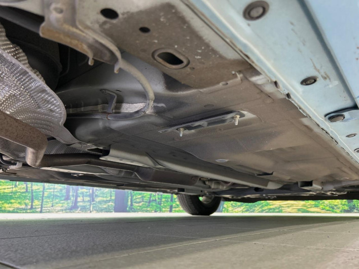 2015 Nissan Note DBA-E12 (UW-69f066a29dc29)[24]