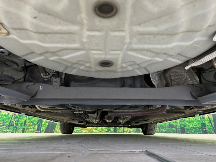 2015 Nissan Note DBA-E12 (UW-69f066a29dc29)[22]