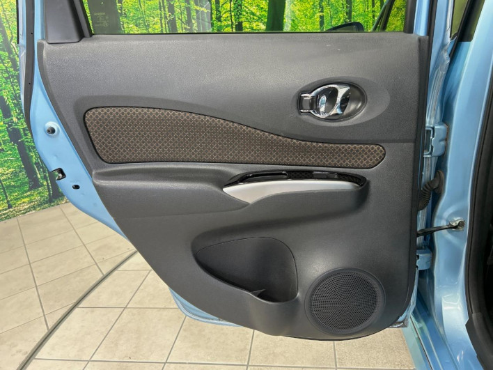 2015 Nissan Note DBA-E12 (UW-69f066a29dc29)[26]