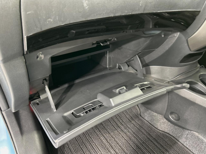 2015 Nissan Note DBA-E12 (UW-69f066a29dc29)[29]