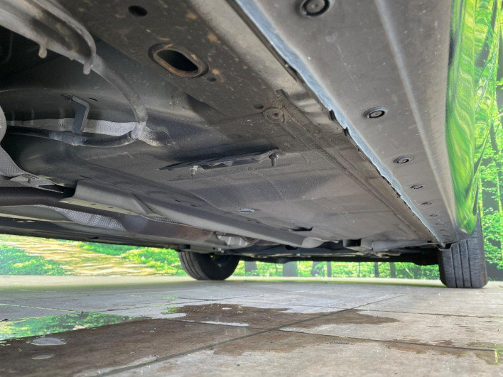 2016 Nissan Note DBA-E12 (UW-69f066a2ceb74)[28]