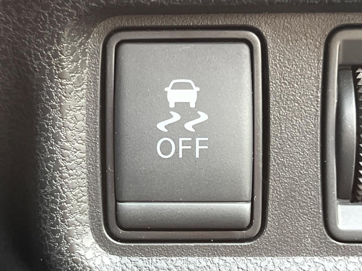 2018 Nissan Note DBA-E12 (UW-69f066a3bcf0e)[29]