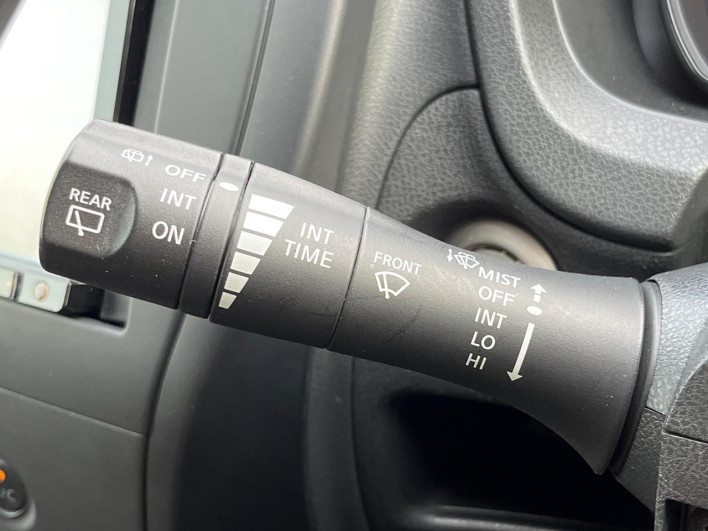 2018 Nissan Note DBA-E12 (UW-69f066a3bcf0e)[19]