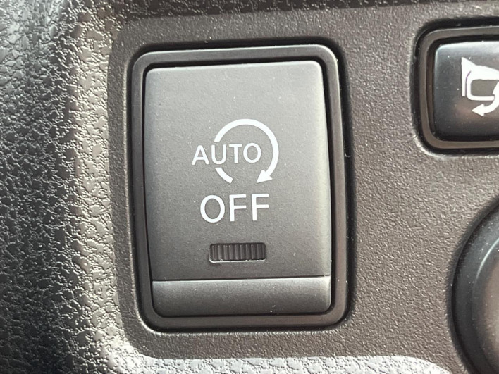 2018 Nissan Note DBA-E12 (UW-69f066a3bcf0e)[27]