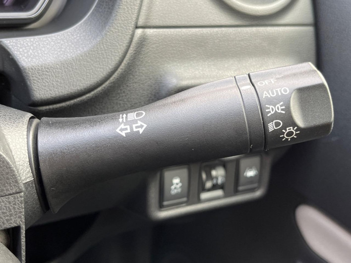 2018 Nissan Note DBA-E12 (UW-69f066a3bcf0e)[18]