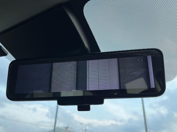 2018 Nissan Note DBA-E12 (UW-69f066a3bcf0e)[24]