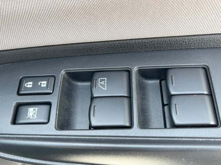 2019 Nissan Note DBA-E12 (UW-69f066a4e1418)[20]