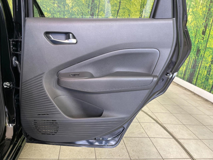 2021 Nissan Note 6AA-E13 (UW-69f066a5af4b9)[23]