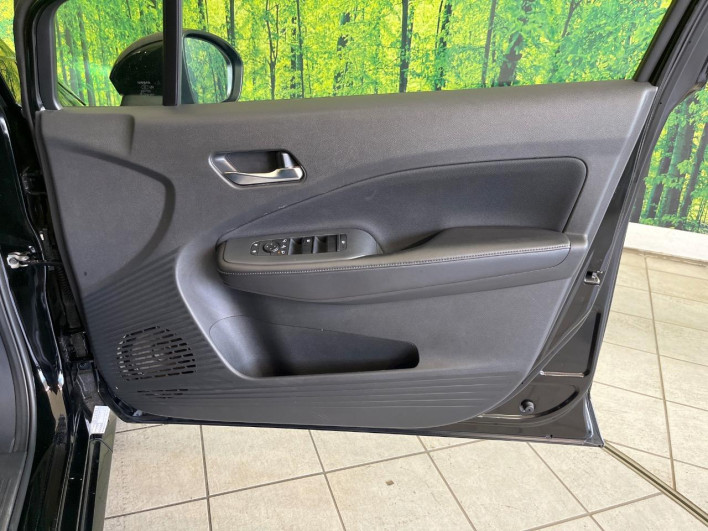 2021 Nissan Note 6AA-E13 (UW-69f066a5af4b9)[25]