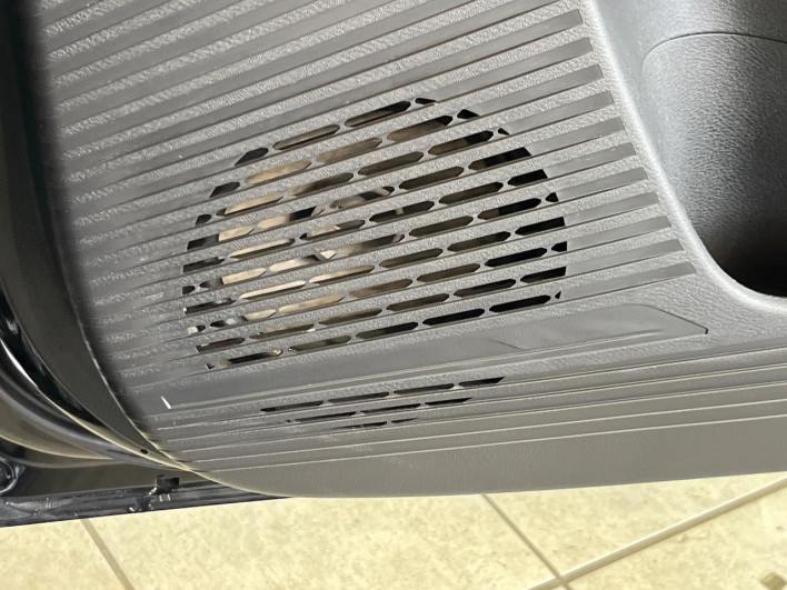 2021 Nissan Note 6AA-E13 (UW-69f066a5af4b9)[29]