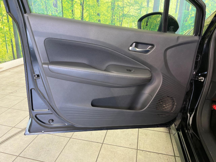 2021 Nissan Note 6AA-E13 (UW-69f066a5af4b9)[11]