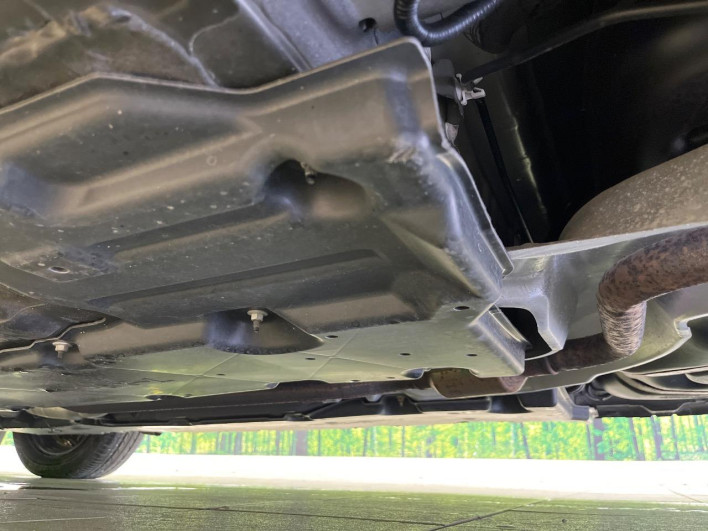 2021 Nissan Note 6AA-E13 (UW-69f066a5af4b9)[14]