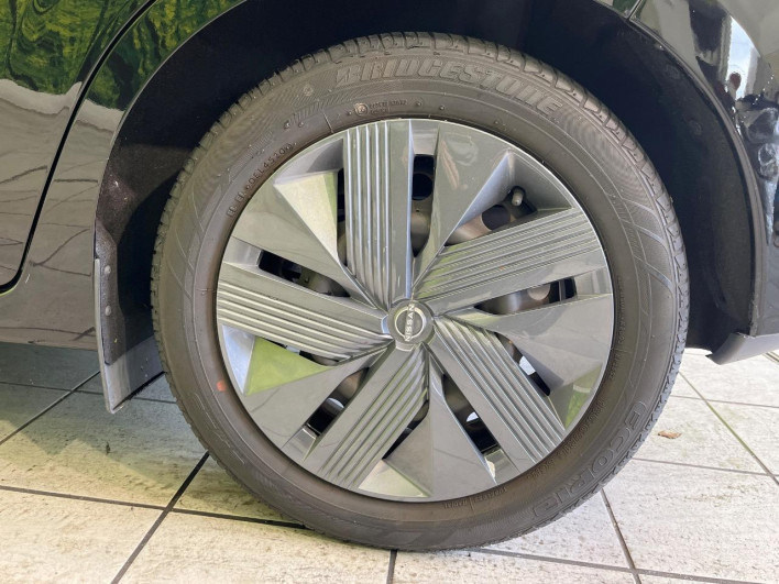 2021 Nissan Note 6AA-E13 (UW-69f066a5af4b9)[4]