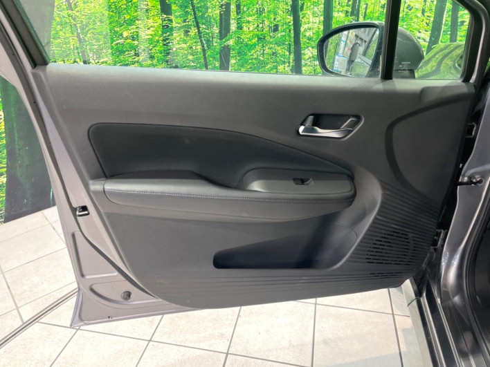 2022 Nissan Note 6AA-E13 (UW-69f066a607b5d)[16]