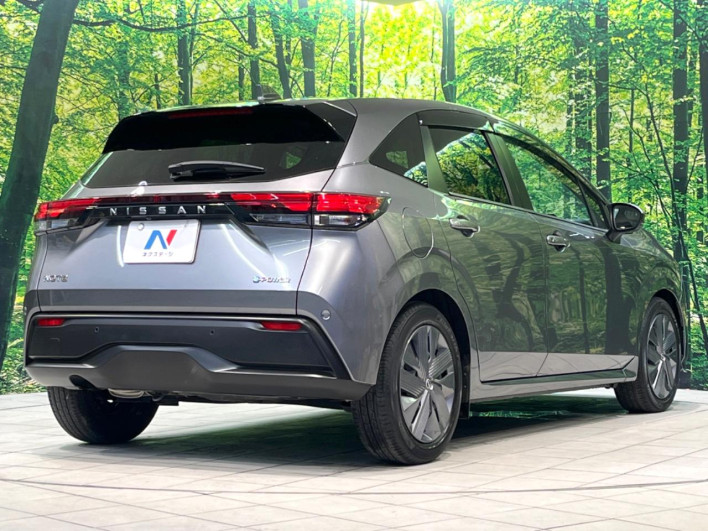 2022 Nissan Note 6AA-E13 (UW-69f066a607b5d)[10]