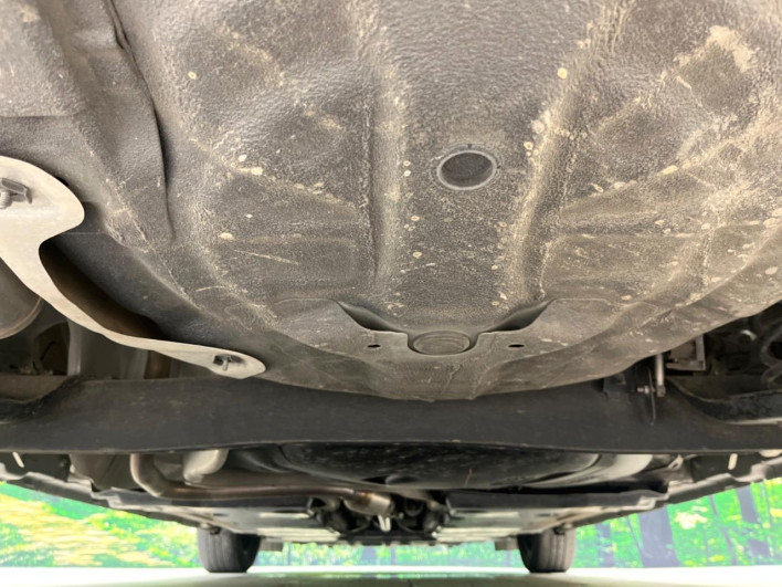 2022 Nissan Note 6AA-E13 (UW-69f066a607b5d)[21]