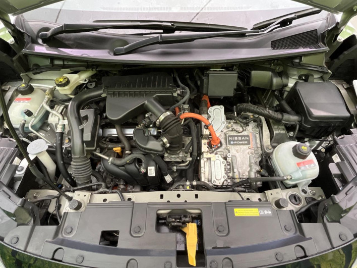 2022 Nissan Note 6AA-E13 (UW-69f066a6717e6)[4]