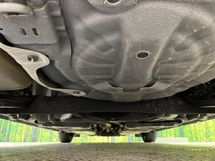 2022 Nissan Note 6AA-E13 (UW-69f066a6717e6)[21]