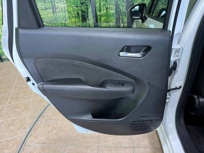 2021 Nissan Aura 6AA-FE13 (UW-69f066aaaa99b)[18]