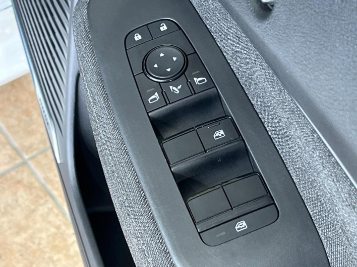 2021 Nissan Aura 6AA-FE13 (UW-69f066aaaa99b)[13]