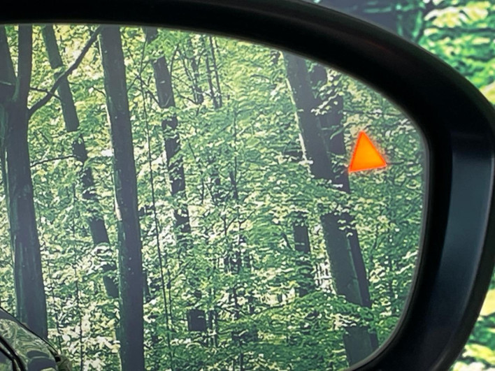 2021 Nissan Aura 6AA-FE13 (UW-69f066aad6e47)[6]