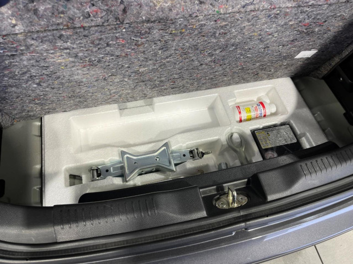 2017 Suzuki Ignis DAA-FF21S (UW-69f066acc7efc)[28]