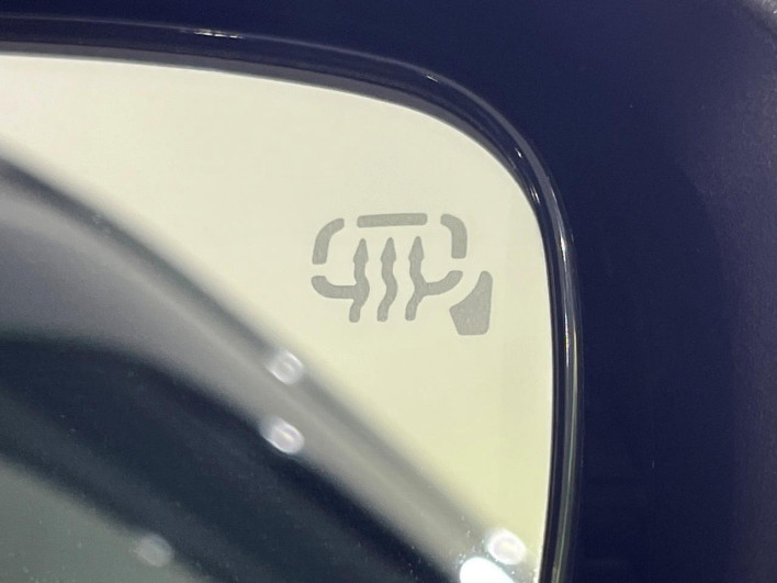 2017 Suzuki Ignis DAA-FF21S (UW-69f066acc7efc)[15]