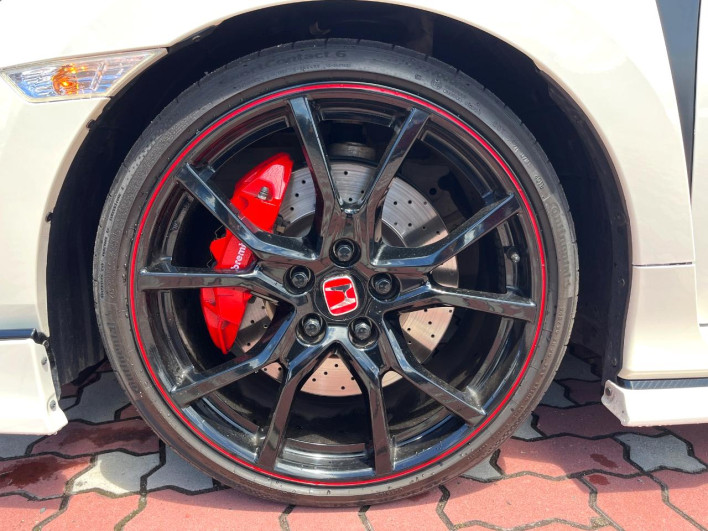 2019 Honda Civic DBA-FK8 (UW-69f066ad2169a)[25]