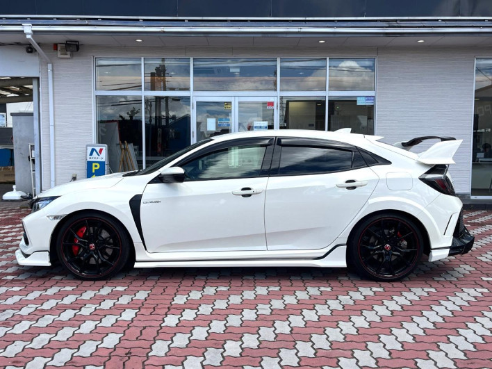 2019 Honda Civic DBA-FK8 (UW-69f066ad2169a)[10]