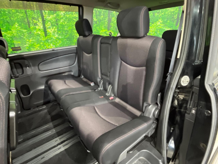 2011 Nissan Serena DBA-FNC26 (UW-69f066aec4c00)[28]