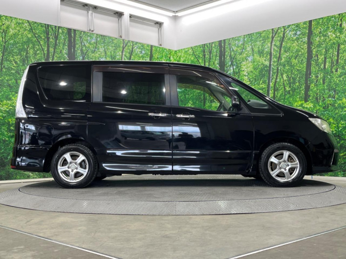 2011 Nissan Serena DBA-FNC26 (UW-69f066aec4c00)[12]