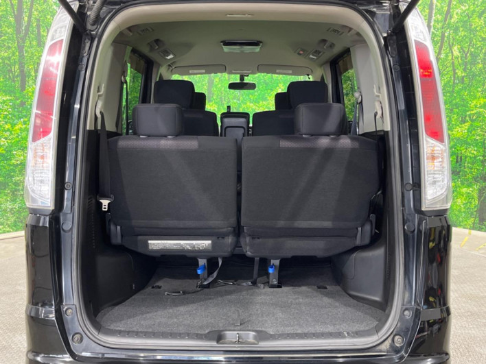 2011 Nissan Serena DBA-FNC26 (UW-69f066aec4c00)[17]