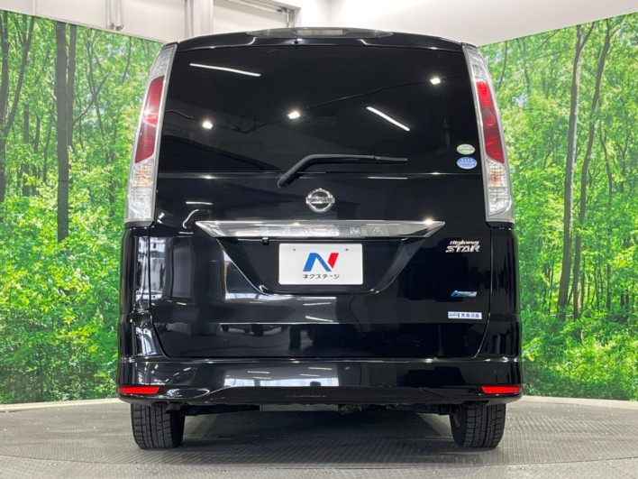 2011 Nissan Serena DBA-FNC26 (UW-69f066aec4c00)[15]