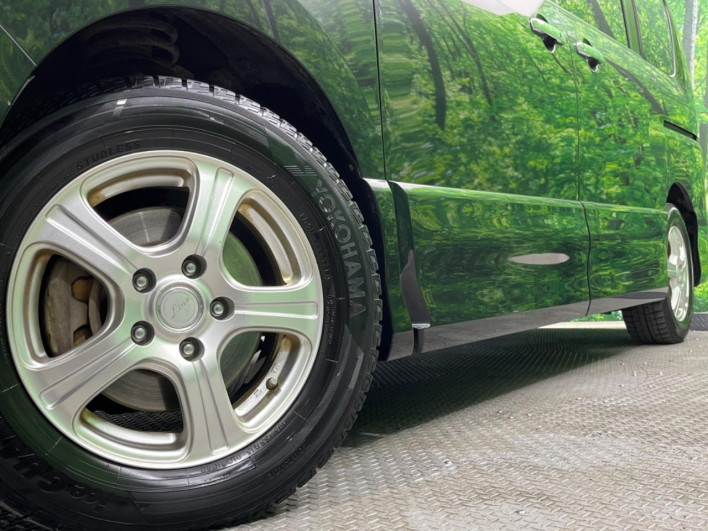 2011 Nissan Serena DBA-FNC26 (UW-69f066aec4c00)[10]