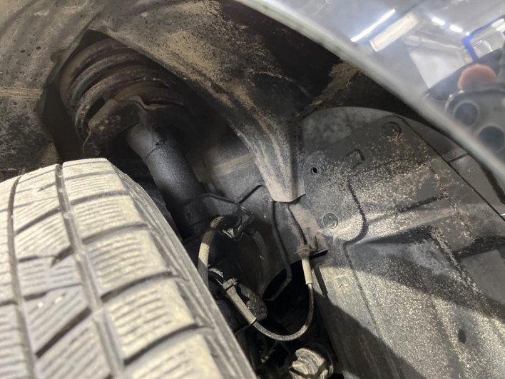 2011 Nissan Serena DBA-FNC26 (UW-69f066aec4c00)[9]