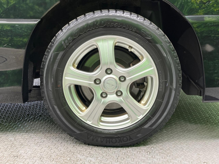 2011 Nissan Serena DBA-FNC26 (UW-69f066aec4c00)[11]