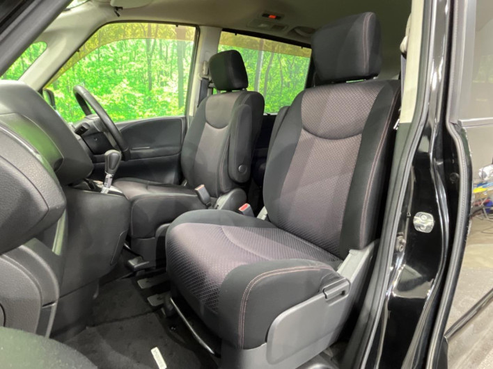 2011 Nissan Serena DBA-FNC26 (UW-69f066aec4c00)[27]