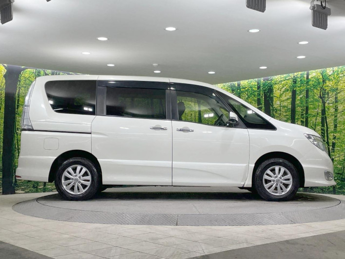 2016 Nissan Serena DBA-FNC26 (UW-69f066aed7a5e)[6]
