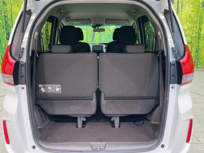 2017 Honda Freed hybrid DAA-GB7 (UW-69f066b1c0742)[24]