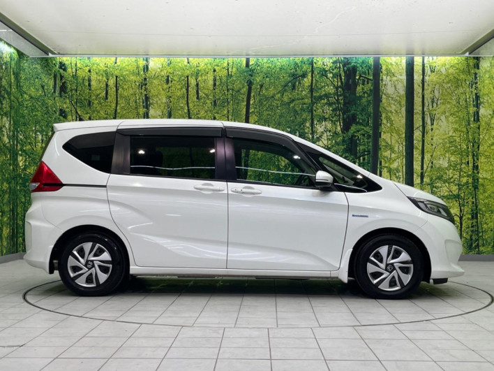 2017 Honda Freed hybrid DAA-GB7 (UW-69f066b1c0742)[26]