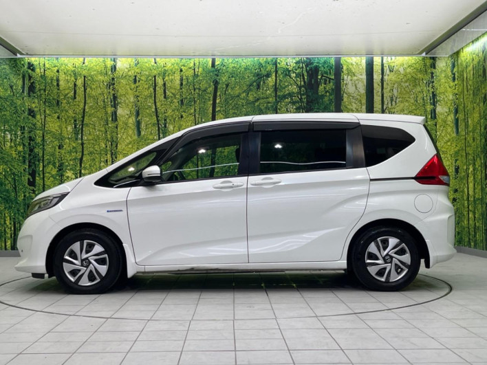 2017 Honda Freed hybrid DAA-GB7 (UW-69f066b1c0742)[14]