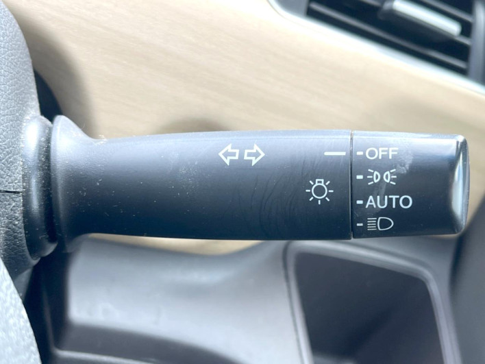 2018 Honda Freed hybrid DAA-GB7 (UW-69f066b2d49c7)[22]