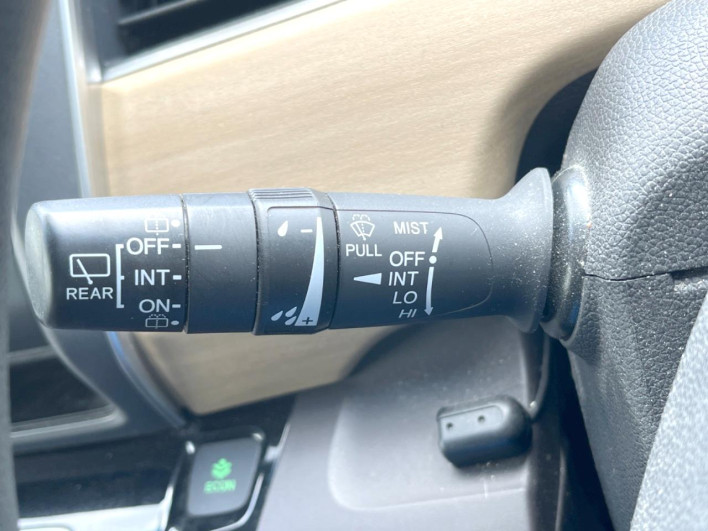 2018 Honda Freed hybrid DAA-GB7 (UW-69f066b2d49c7)[23]