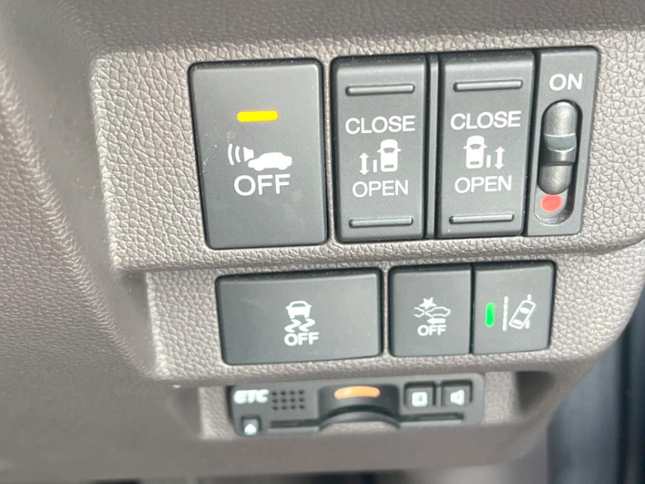 2018 Honda Freed hybrid DAA-GB7 (UW-69f066b2d49c7)[26]