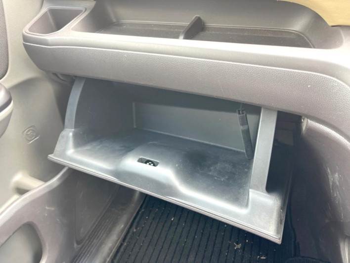 2018 Honda Freed hybrid DAA-GB7 (UW-69f066b2d49c7)[12]