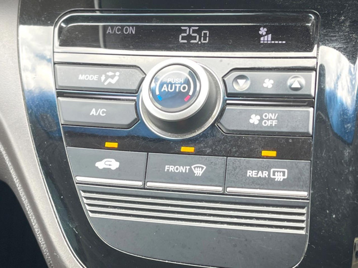 2018 Honda Freed hybrid DAA-GB7 (UW-69f066b2d49c7)[13]