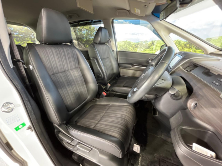 2018 Honda Freed hybrid DAA-GB7 (UW-69f066b2e0247)[23]