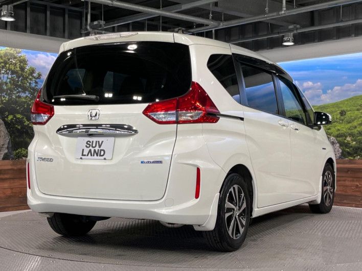 2018 Honda Freed hybrid DAA-GB7 (UW-69f066b2e0247)[9]
