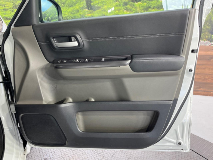 2018 Honda Freed hybrid DAA-GB7 (UW-69f066b2e0247)[20]