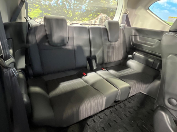 2018 Honda Freed hybrid DAA-GB7 (UW-69f066b2e0247)[28]